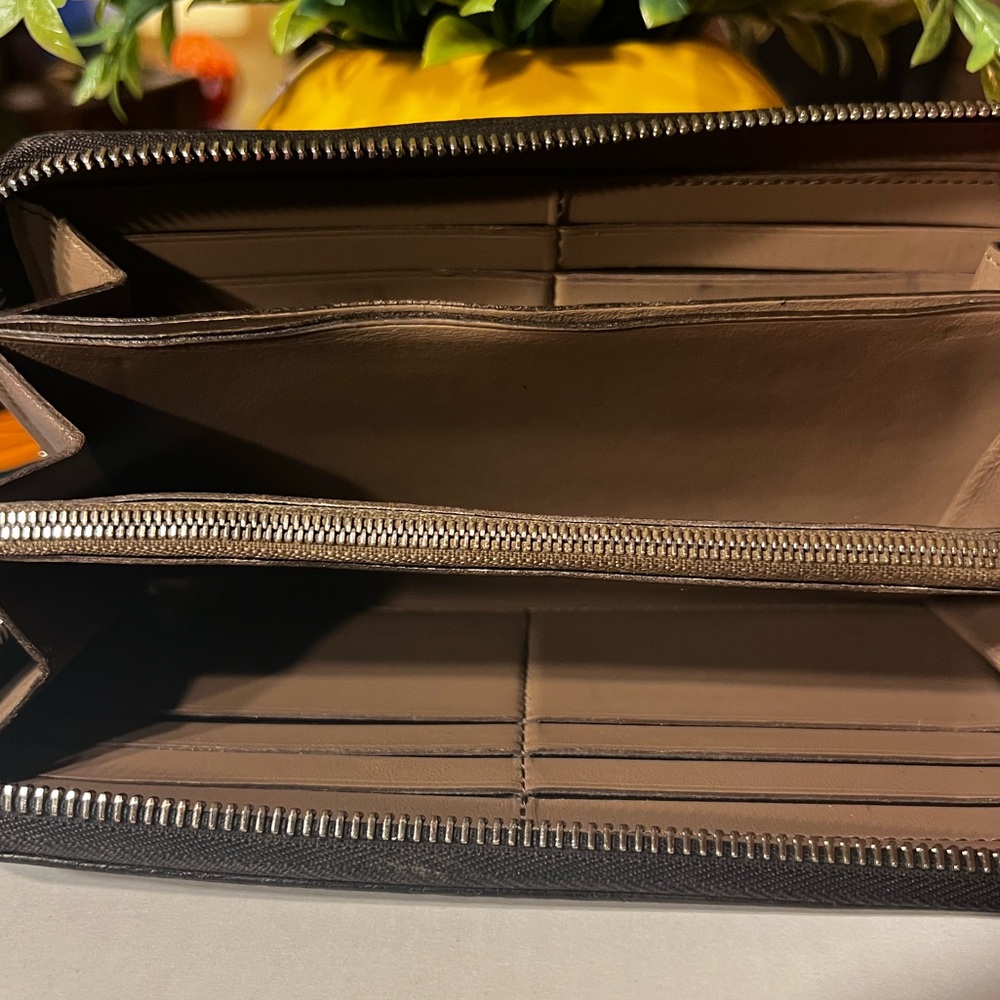 LOUIS VUITTON Portefeuille
Comet Long Wallet (BLACK) - Picture 11 of 16